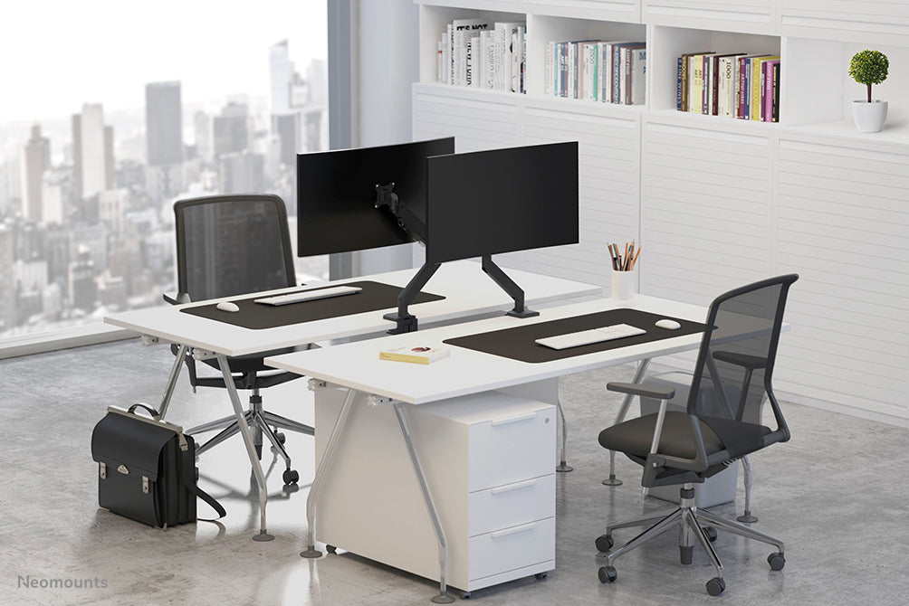 Neomounts NM-D775black ass eng gasgefiedert Schreifdësch-Halterung fir Flatscreens bis 32 inch (81 cm) - Schwaarz