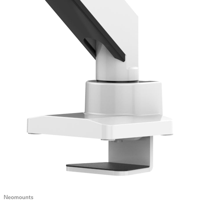 Neomounts NM-D775DX3 wäiss ass eng gasgefiedert Schreifdësch-Halterung mat Crossbar an Handtak fir Flatscreens bis 27 inch (68,6 cm).