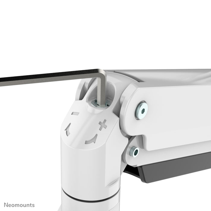 Neomounts NM-D775DX3 wäiss ass eng gasgefiedert Schreifdësch-Halterung mat Crossbar an Handtak fir Flatscreens bis 27 inch (68,6 cm).