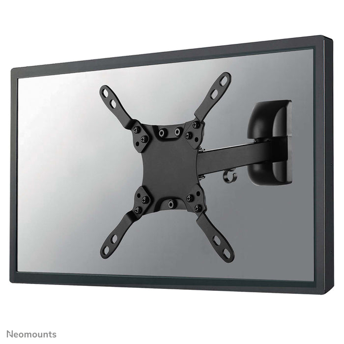 Neomounts NM-W115 schwaarz ass eng kipbar an dréibar Wandstëtzt mat engem Dréipunkt fir Flat-Screens bis 32 inch (81 cm).