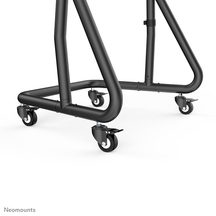 Neomounts NS-M3800 schwaarz ass e verréckelbare Miwwel fir Flat-Screens bis 100 inch (254 cm).