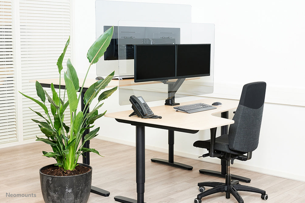 Neomounts NS-PLXPROTECT2 ass eng transparent Schutzscheif fir 2 Flat-Screens a bitt Ofstandsschutz um Aarbechtsplaz - Transparent Acrylaat, 100% recycléierbar | PLXPROTECT ass als EU-Design-Patent registréiert |
