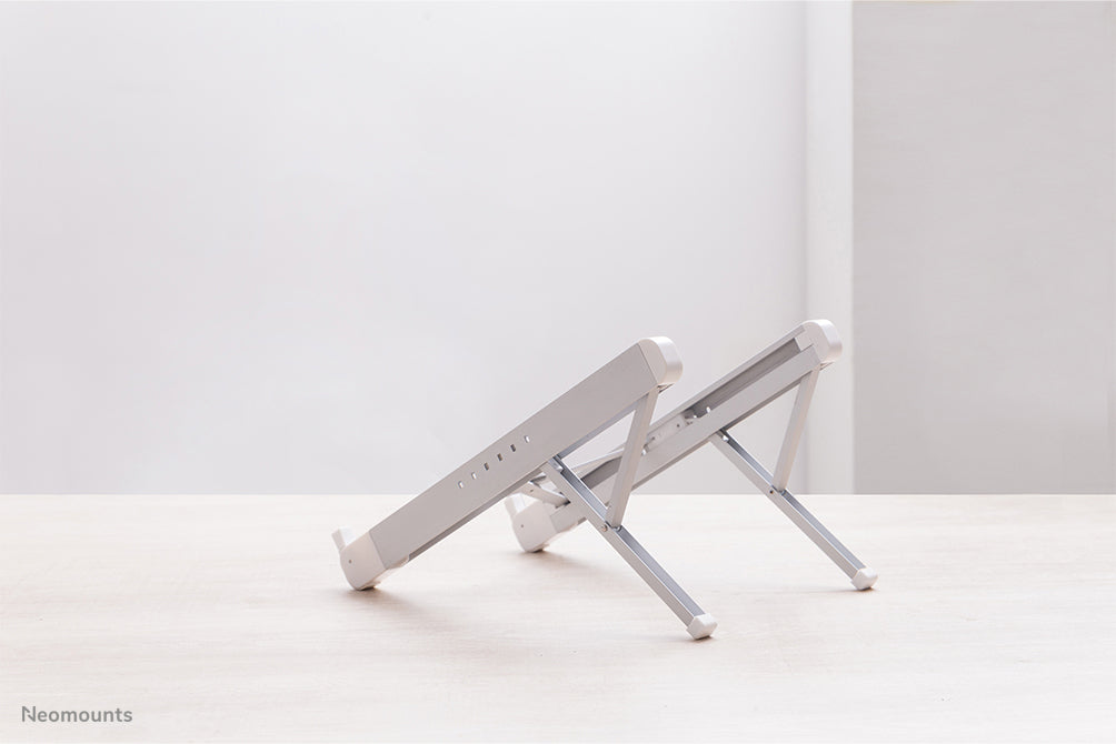 Neomounts klappbar Laptop-Stänner - Sëlwer