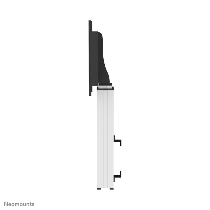 Neomounts PLASMA-W2500 sëlwer ass eng motoriséiert Wandstëtzt fir Schirme bis 100 inch.