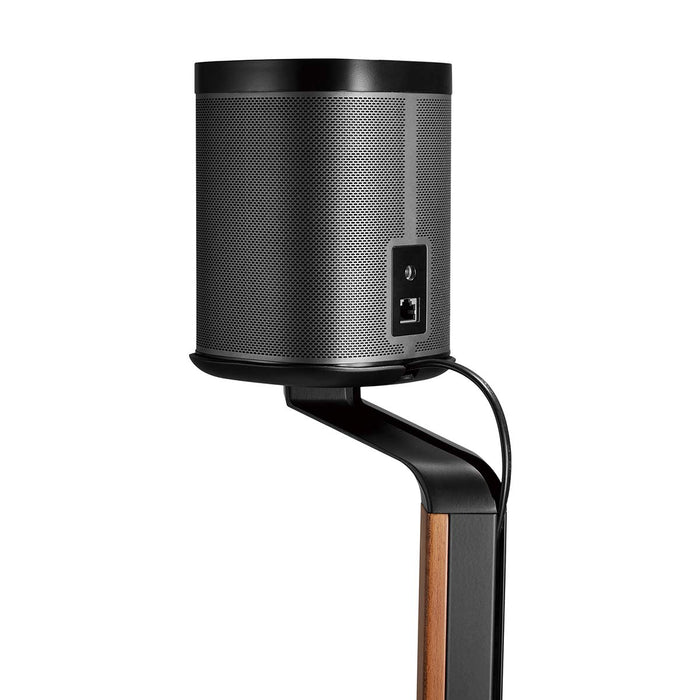 Skandinavesche Design Speakerbeugel fir Sonos One, One SL & PLAY:1 – Holz/Metall-Stänner mat Kabelmanagement an Vibratiounsdämpfung.